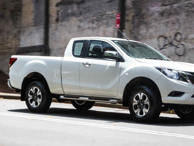 Mazda BT-50 фото