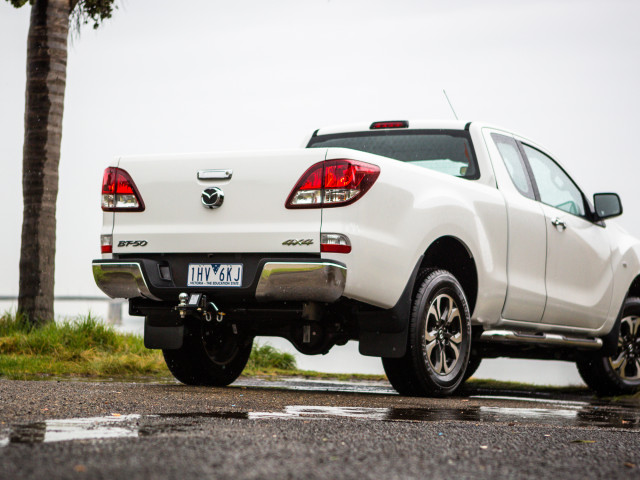 Mazda BT-50 фото