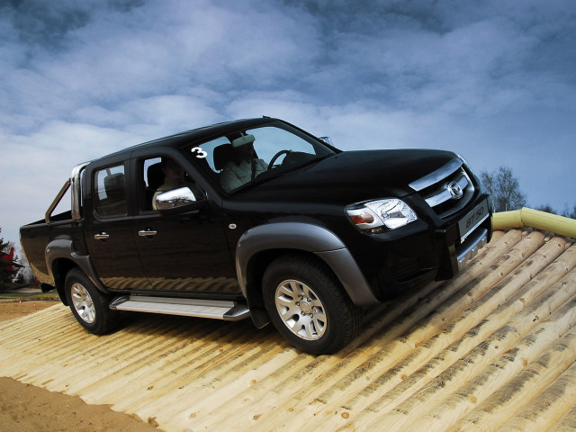 Mazda BT-50 фото