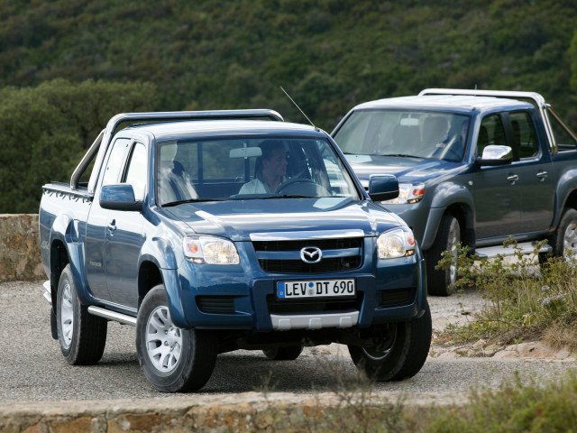 Mazda BT-50 фото