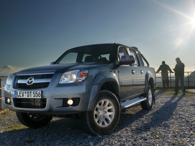 Mazda BT-50 фото