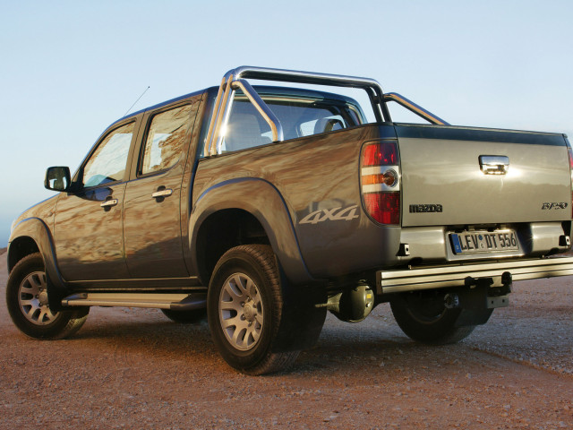 Mazda BT-50 фото