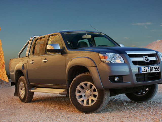 Mazda BT-50 фото