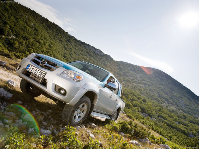 Mazda BT-50 фото