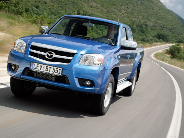 Mazda BT-50 фото