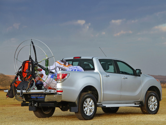 Mazda BT-50 фото