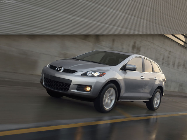 Mazda CX-7 фото