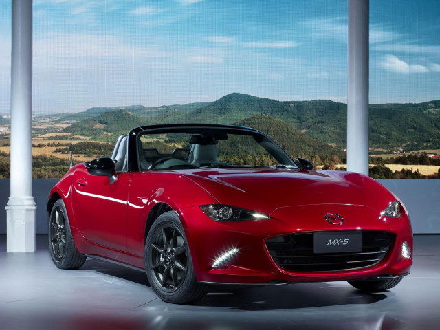 Mazda MX-5 фото