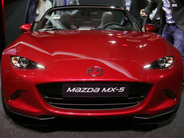 Mazda MX-5 фото