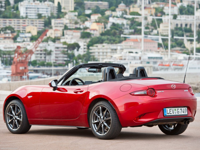 Mazda MX-5 фото