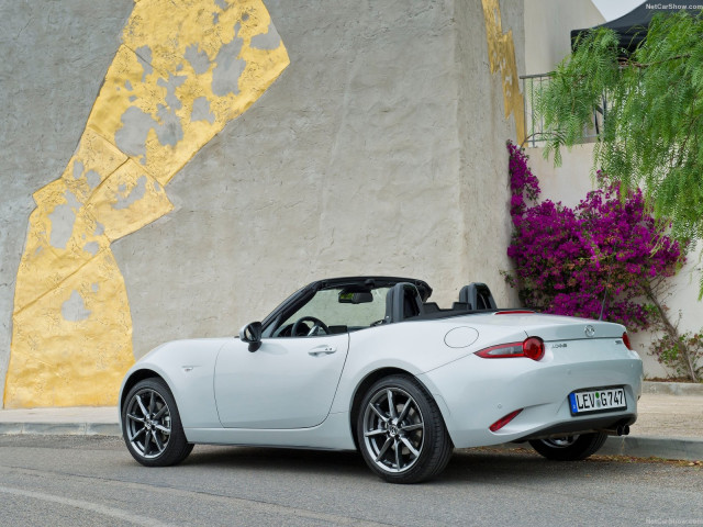 Mazda MX-5 фото