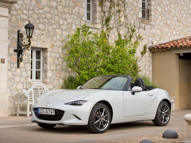 Mazda MX-5 фото