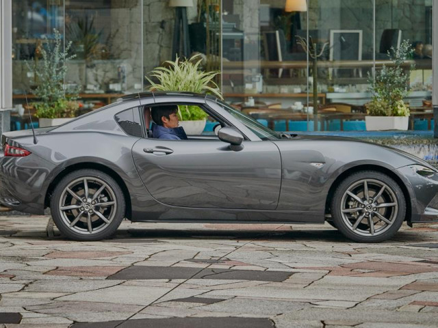 Mazda MX-5 фото