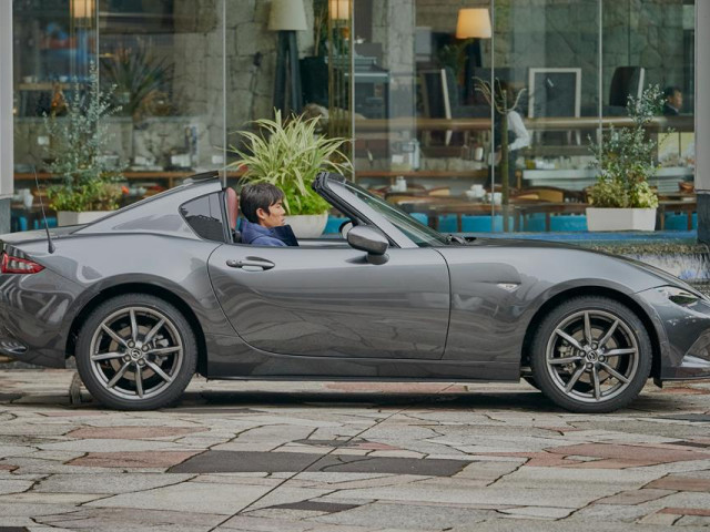 Mazda MX-5 фото