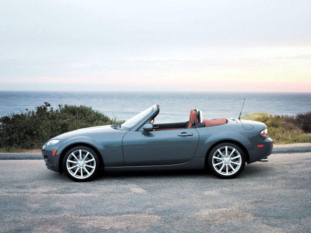 Mazda MX-5 фото