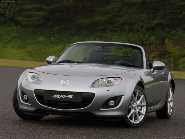 Mazda MX-5 фото