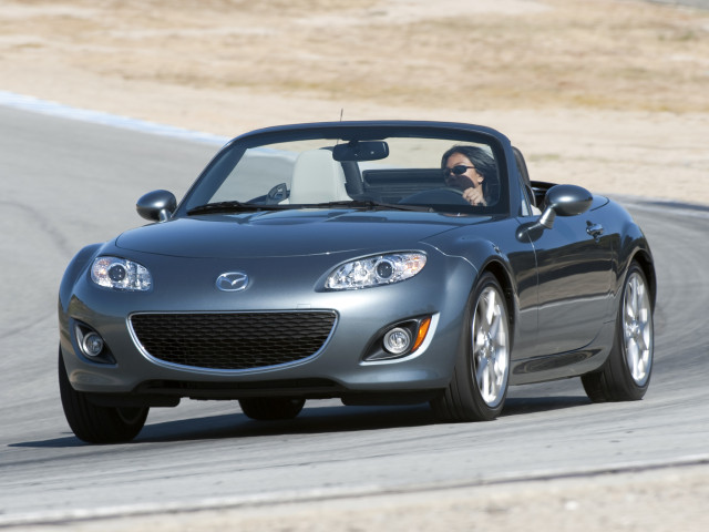 Mazda MX-5 фото