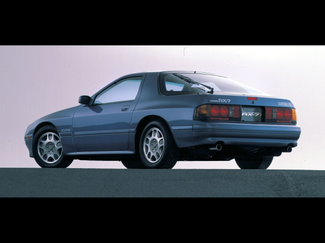 Mazda RX-7 фото