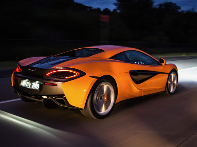 McLaren 540C фото