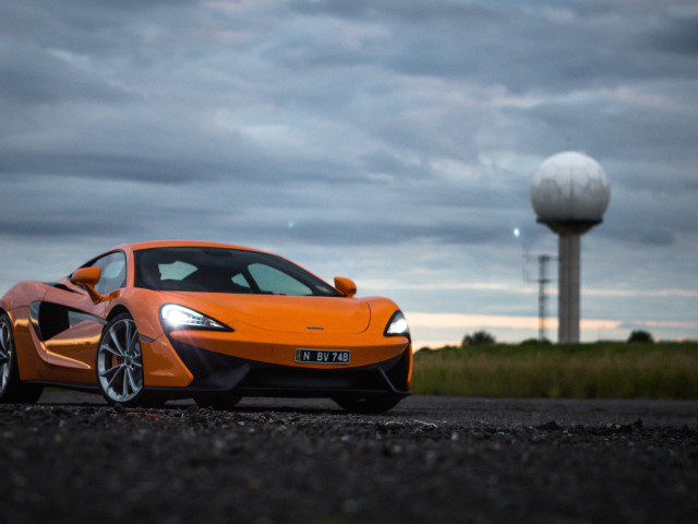 McLaren 540C фото