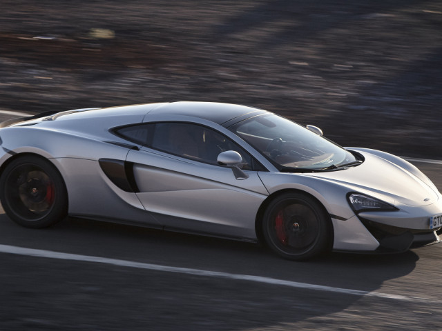 McLaren 570GT фото