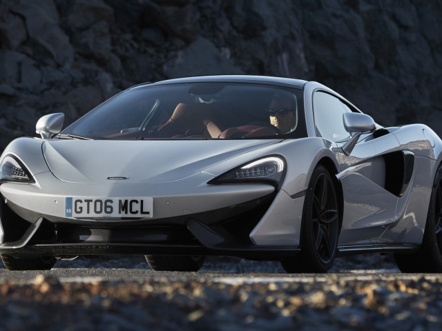 McLaren 570GT фото