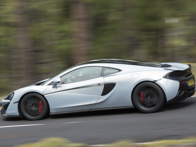 McLaren 570GT фото