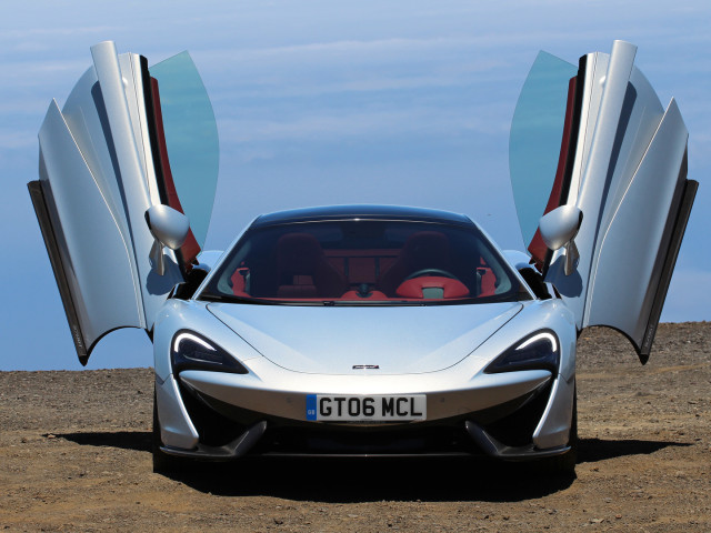 McLaren 570GT фото