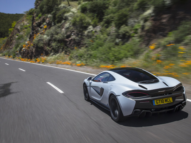 McLaren 570GT фото