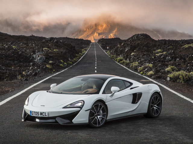 McLaren 570GT фото