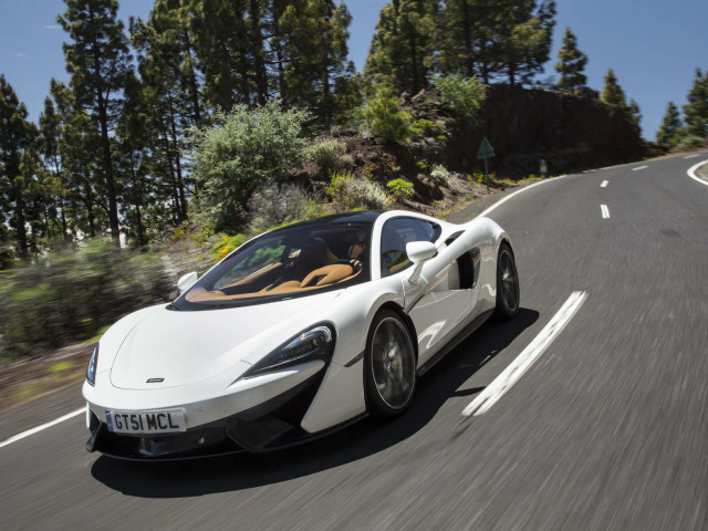 McLaren 570GT фото