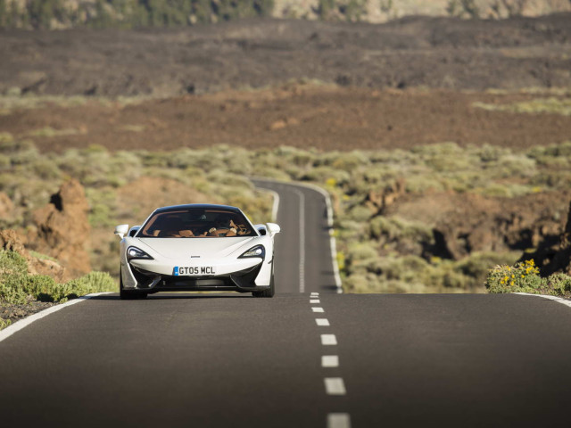 McLaren 570GT фото