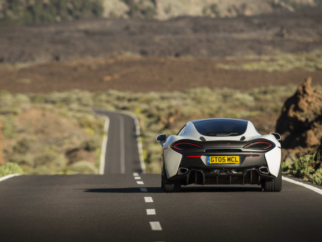 McLaren 570GT фото