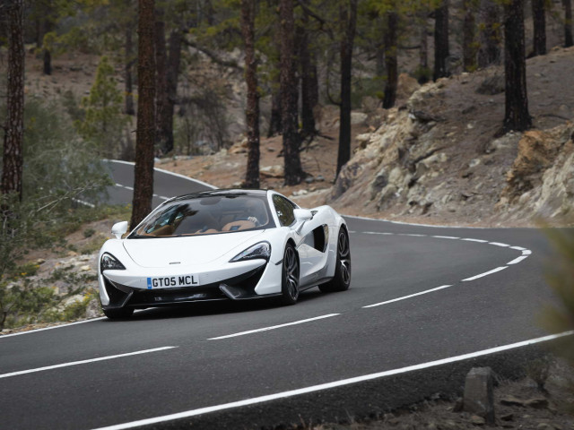 McLaren 570GT фото