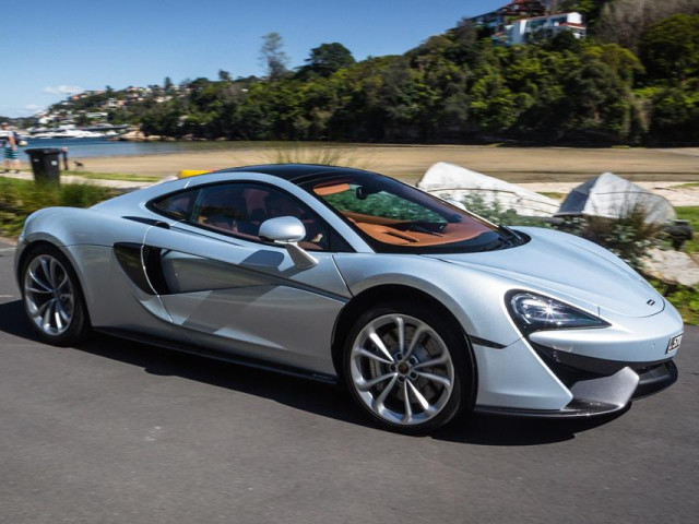 McLaren 570GT фото