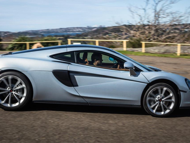 McLaren 570GT фото