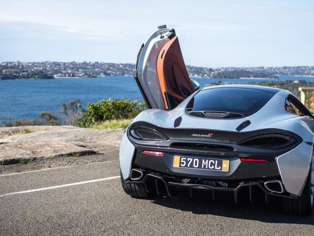 McLaren 570GT фото