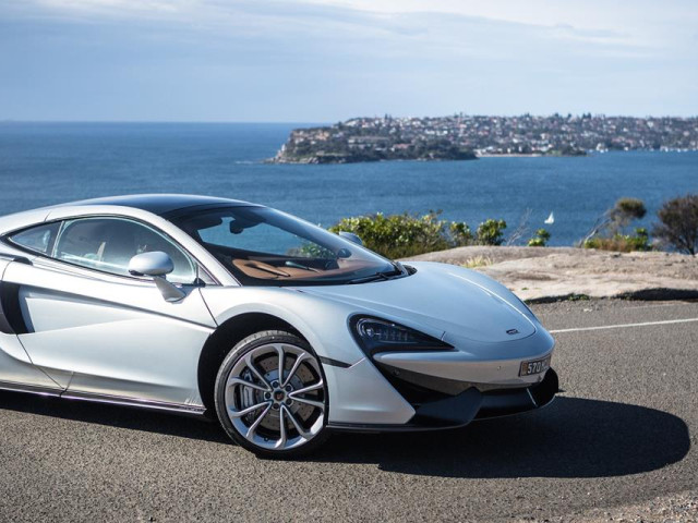 McLaren 570GT фото