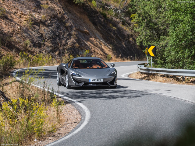 McLaren 570S Coupe фото