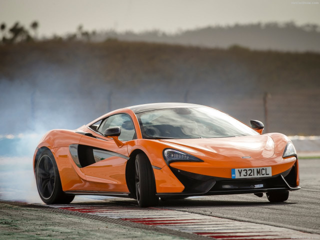 McLaren 570S Coupe фото