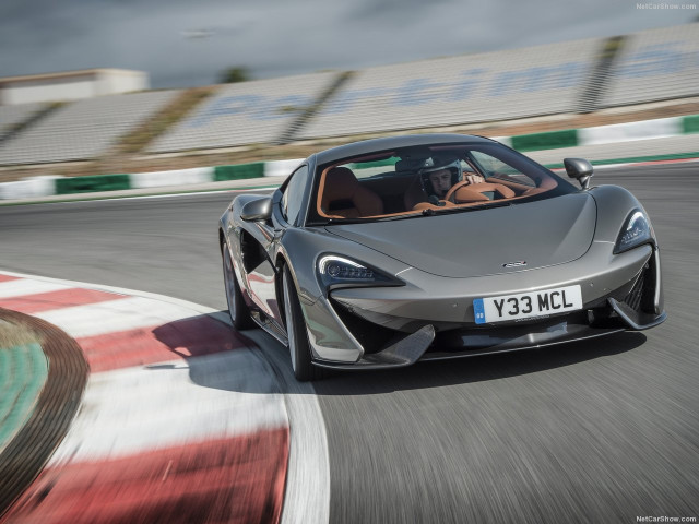 McLaren 570S Coupe фото