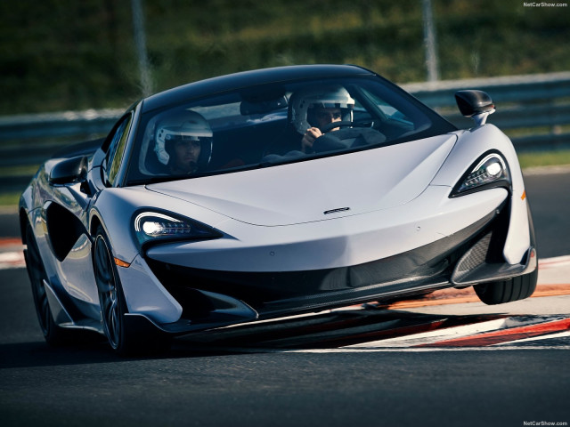 McLaren 600LT фото