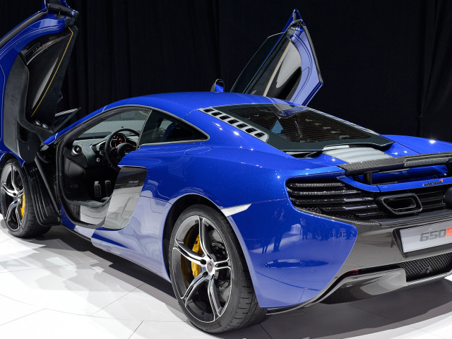 McLaren 650S фото