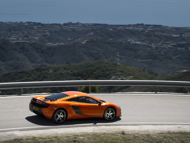 McLaren 650S фото