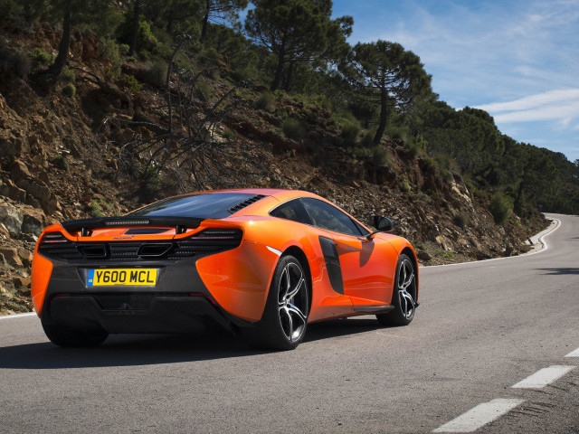 McLaren 650S фото