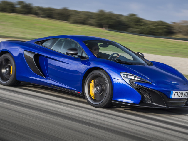 McLaren 650S фото