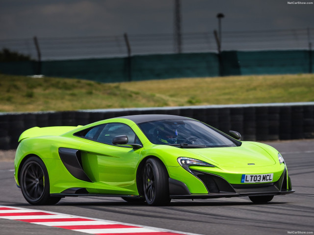 McLaren 675LT фото