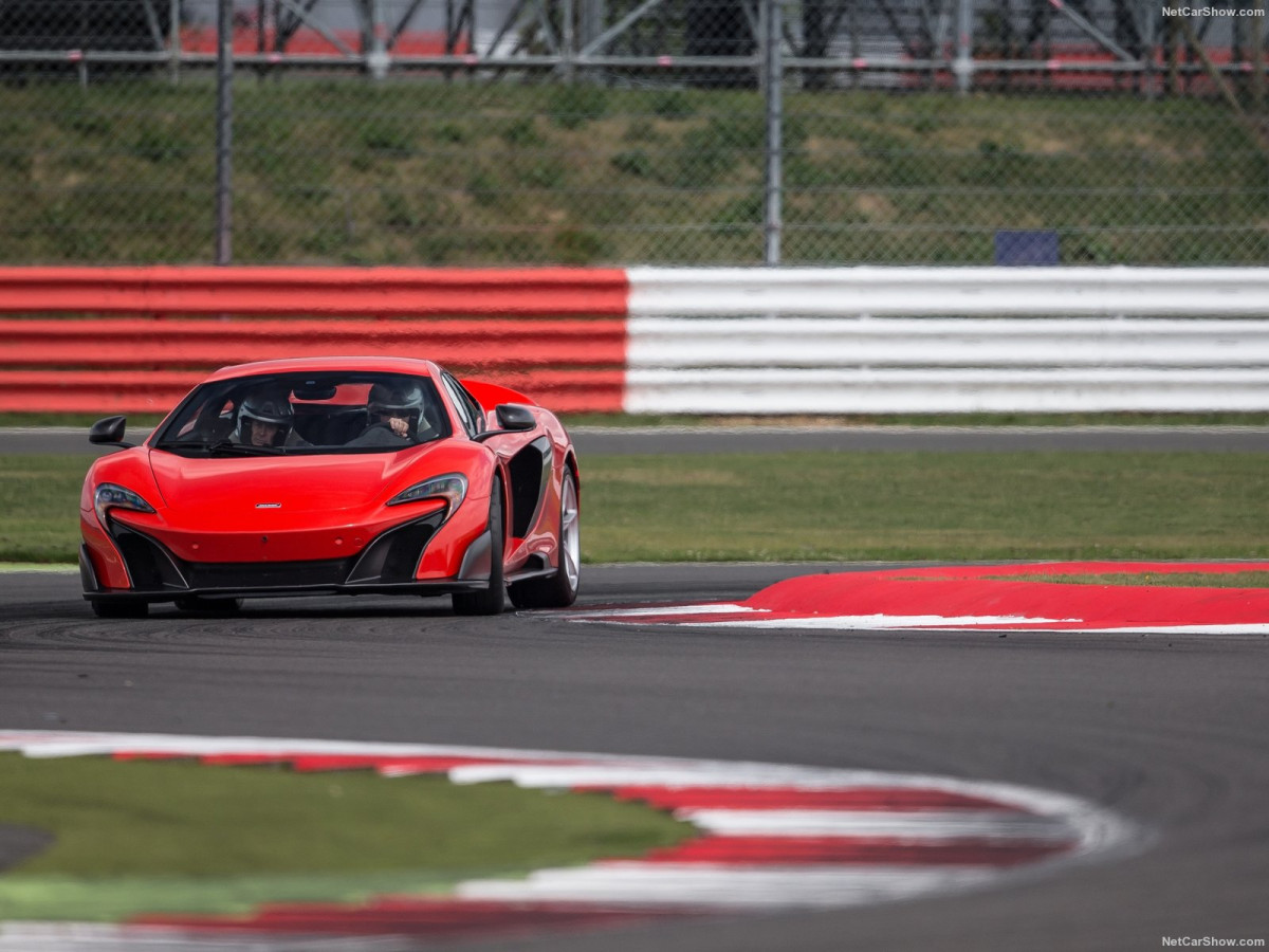 McLaren 675LT фото 154490