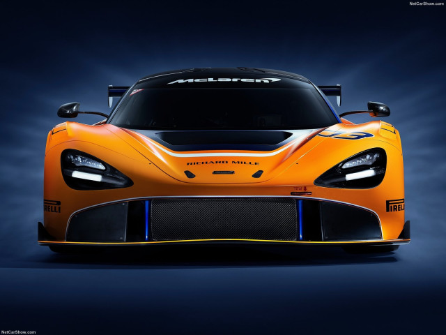 McLaren 720S GT3 фото