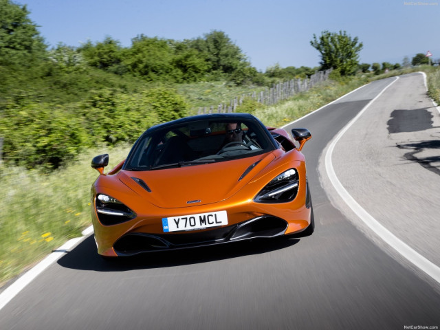 McLaren 720S фото